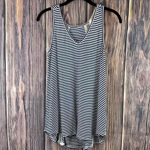 Women’s Navy Blue & White Striped Tank W/ Crochet Details (Size M) 🤗 Host Pick - Picture 2 of 5